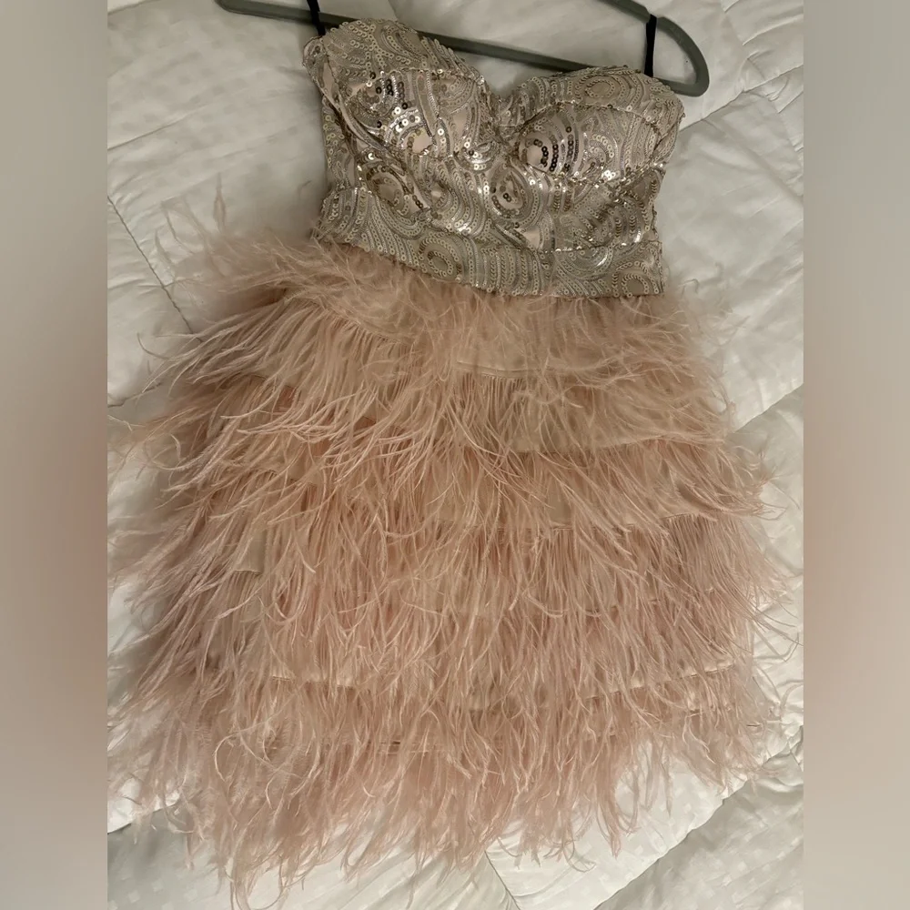 Bebe sequin feather dress - Picture 7 of 7